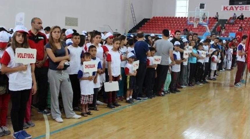 Spor Merkezleri A&ccedil;ıldı