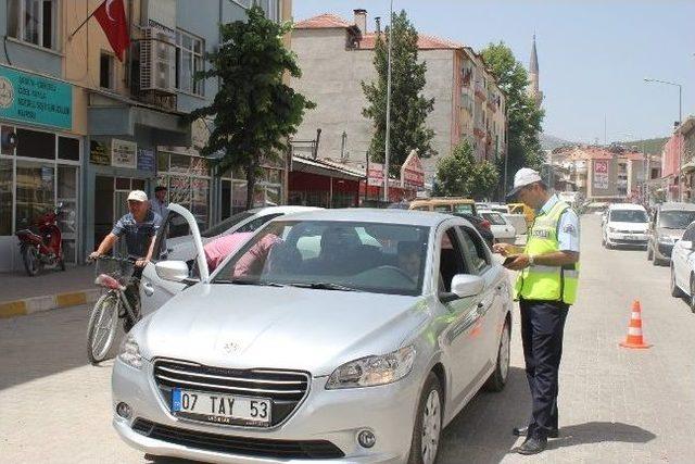 Korkuteli'de Sürücülere Trafik Uygulaması