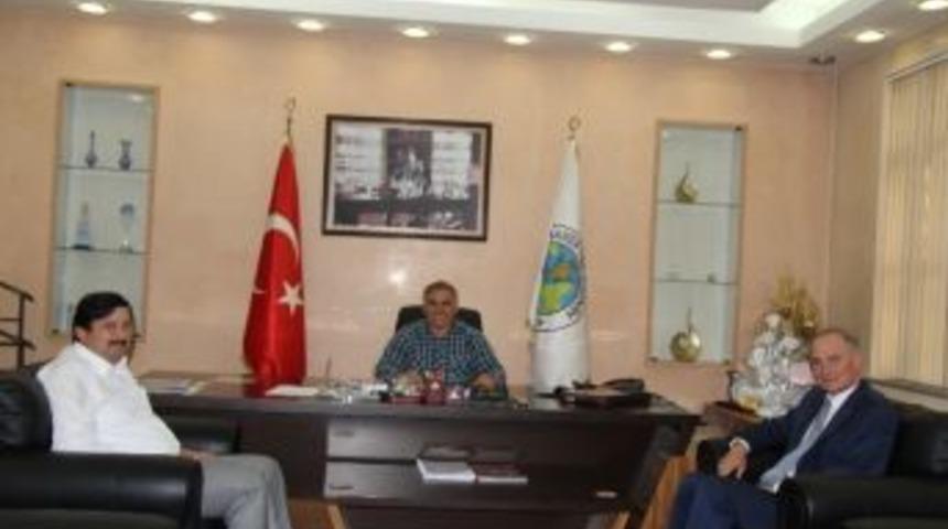 Milli Eğitim M&uuml;d&uuml;r&uuml; Sandık&ccedil;ı Başkan İnci'yi Ziyaret Etti