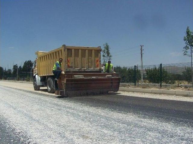 Sıcaktan Eriyen Asfalta Çakıllı Çözüm