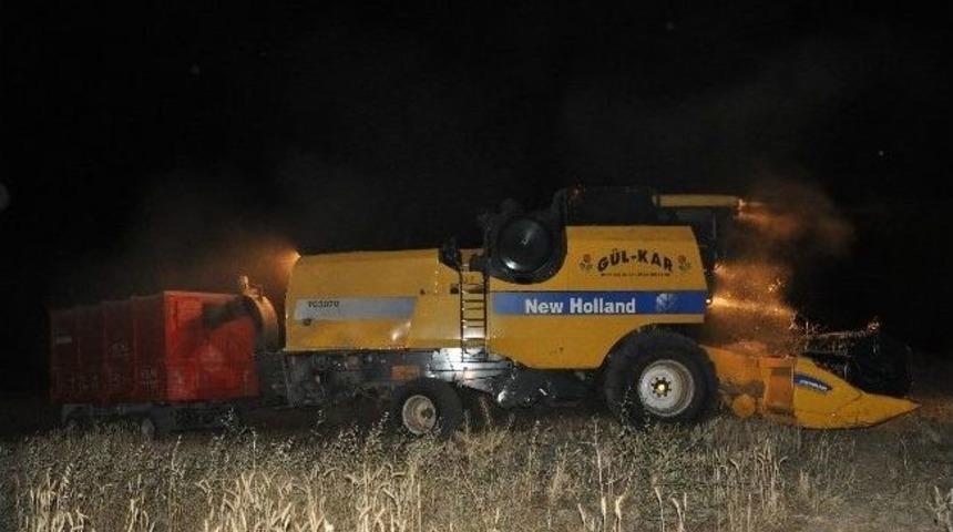 Sincik&rsquo;te Ekinler Gece Bi&ccedil;iliyor