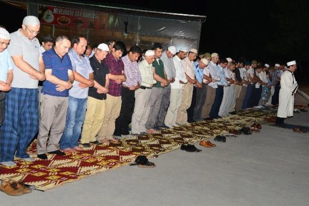 Mevlevihane&rsquo;de Teravih Zamanı