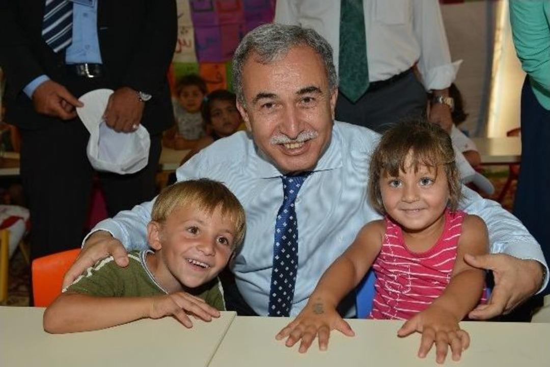 Suriyeli &Ccedil;ocuklara "b&uuml;y&uuml;k" Sevgi