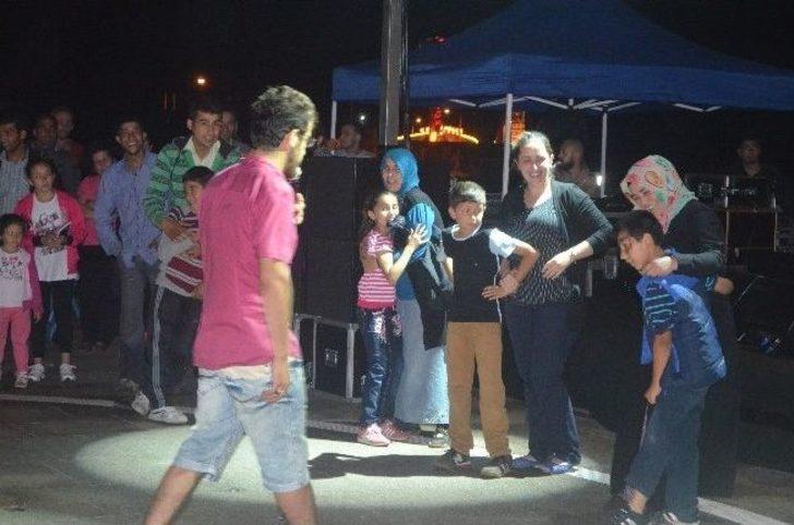 Akçakoca’da İlk İftar İle Ramazan Şenliği Coşkuyla Sürüyor G3