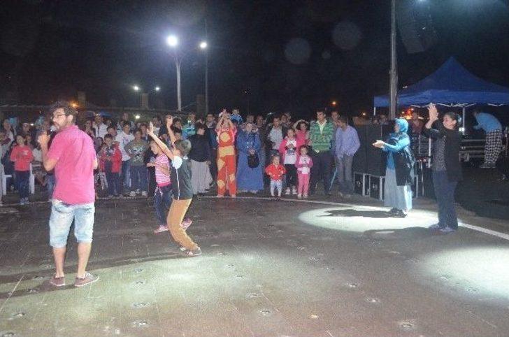 Akçakoca’da İlk İftar İle Ramazan Şenliği Coşkuyla Sürüyor G4