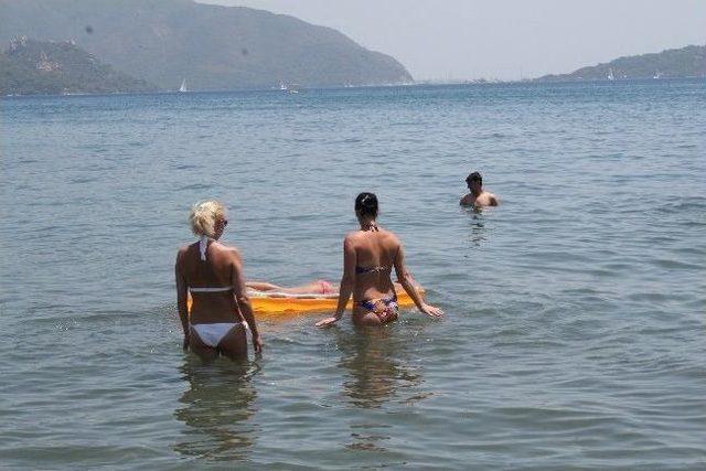 Marmaris Sahilleri Ramazanda Turistlere Kaldı