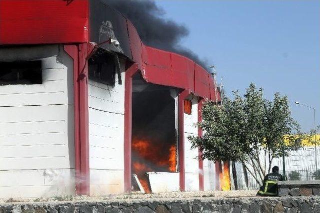 Gaziantep’te Fabrika Yangını