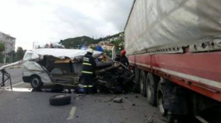 Karam&uuml;rsel'de Trafik Kazası: 1 Yaralı