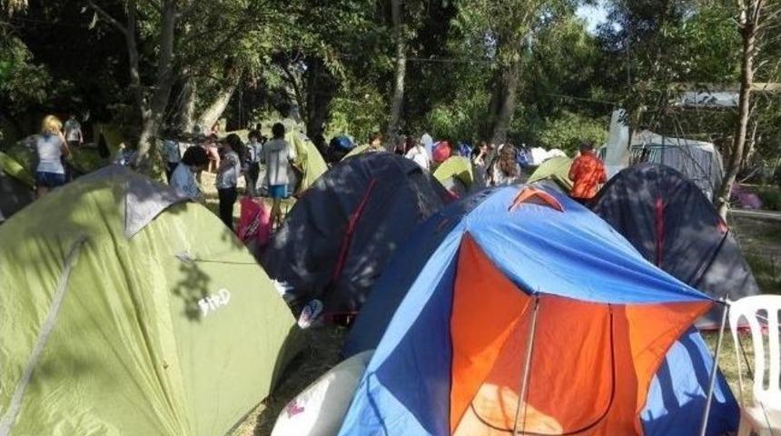 İzmirli İzciler Fo&ccedil;a'da Soma'yı Unutmadı