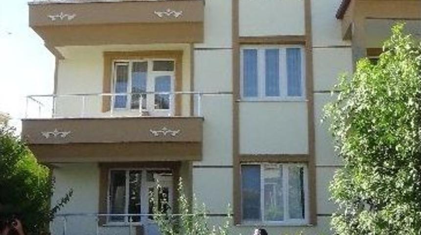 İskeleden D&uuml;şen İş&ccedil;i Hayatını Kaybetti