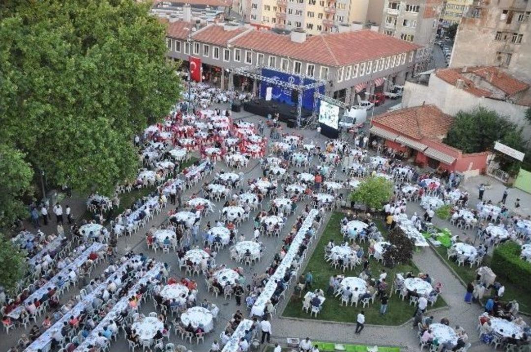 Başbakan, Balıkesir M&uuml;siad'ın İftarına Canlı Bağlandı