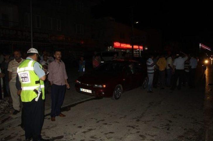 Otomobil Orta Refüje Çıktı: 2 Yaralı G1