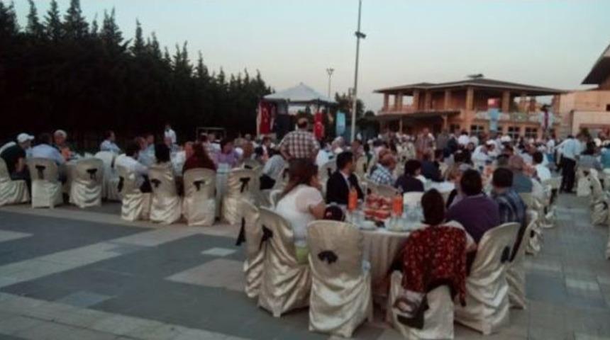 Bal-g&ouml;&ccedil; Camiası İftar Yemeğinde Biraraya Geldi