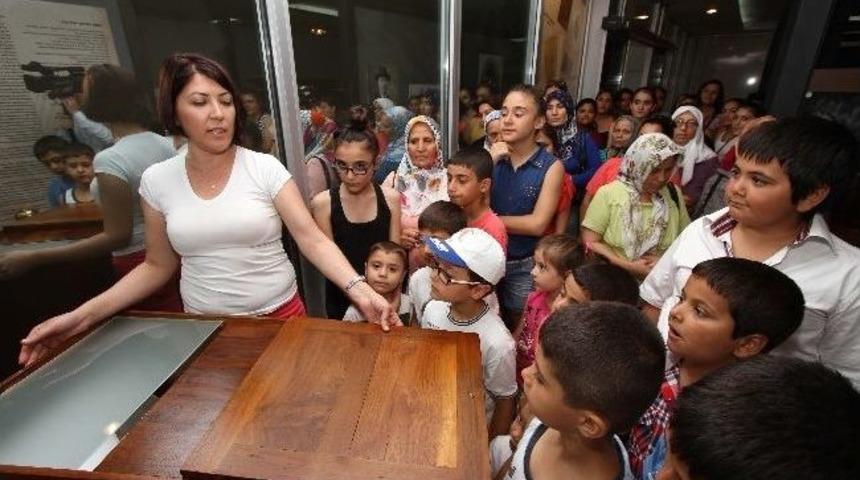 Karşıyaka'da, Anne Ve &Ccedil;ocuklara &lsquo;m&uuml;ze&rsquo; Turu