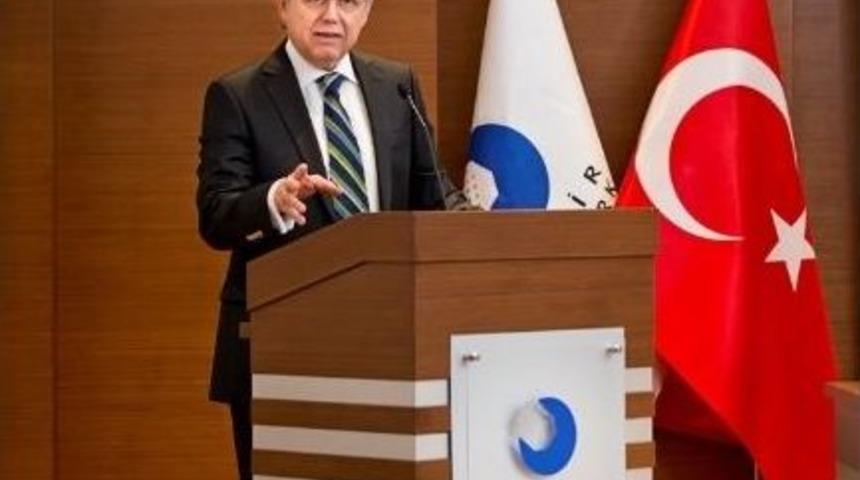 Tekstil Ve Hazırgiyim Sekt&ouml;r&uuml; Masaya Yatırıldı