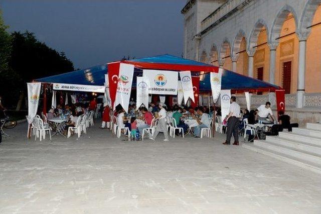 Büyükşehir 2 Noktada İftar Çadırı Kurdu