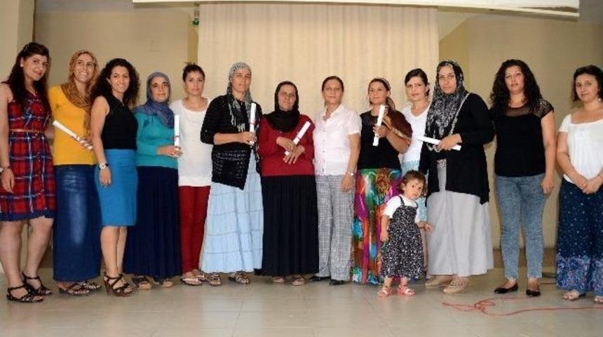 Akdeniz'de Kadınların Okuma Yazma Sevinci