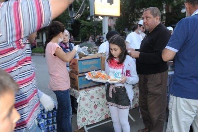 Müsiad'dan Zafer Meydanı'nda İftar