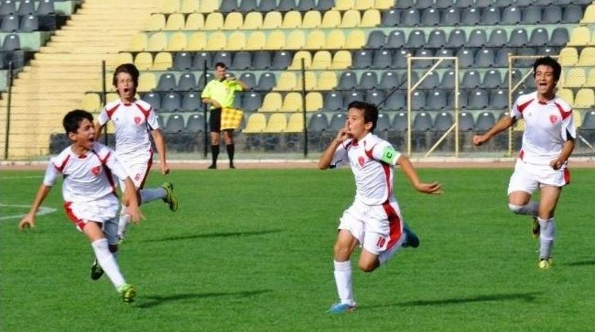 Denizli Bbsk U-13&rsquo;te Şampiyon Oldu