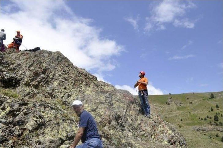 Gümüşhane’de Keçi Kurtarma Operasyonu G3