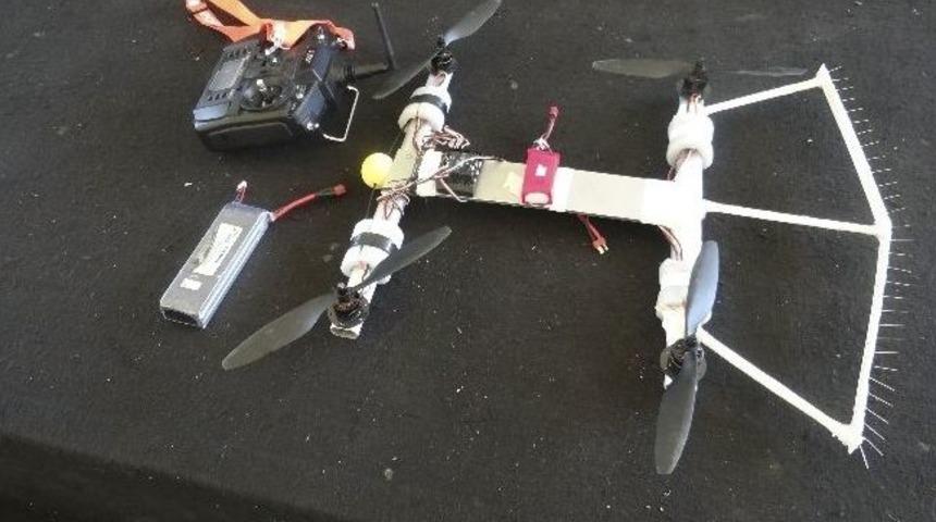 &Ouml;ğrenciler Robot Yarışmasında Derece Aldı