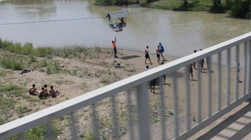 Sıcaktan Bunalan Vatandaşlar Botan Ve Kezer &Ccedil;aylarına Akın Etti