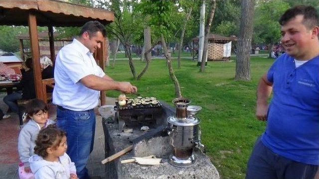 Sivas’ta Piknik Havasında İftar Keyfi