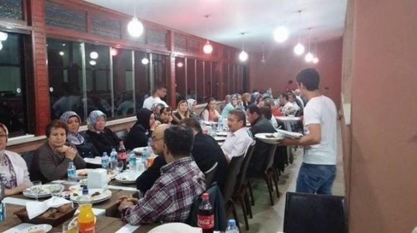 Bartın Millet Vekili Yılmaz Tun&ccedil; İftar Programına Katıldı