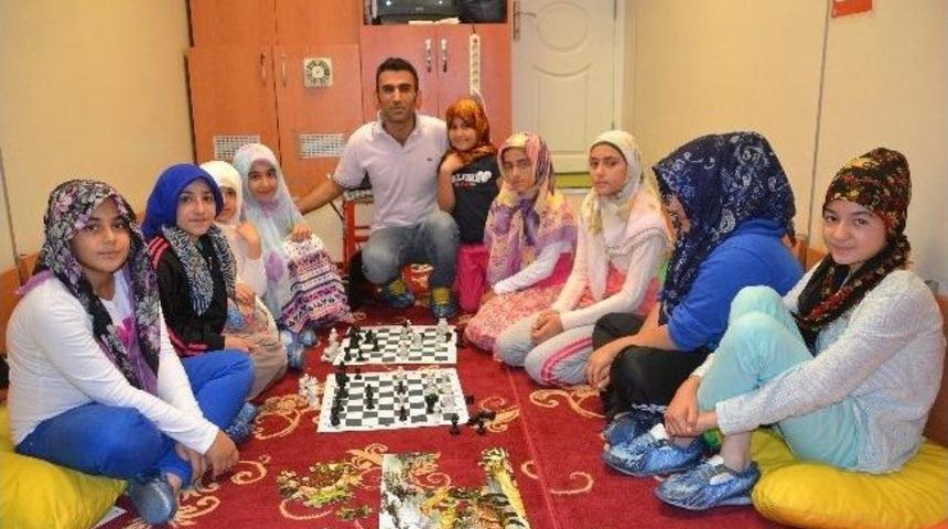 Ateşb&ouml;ceği Yaz Etkinlikleri Yapıyor