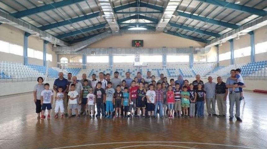 Korkuteli&rsquo;nde Yaz Spor Okulları T&ouml;renle A&ccedil;ıldı