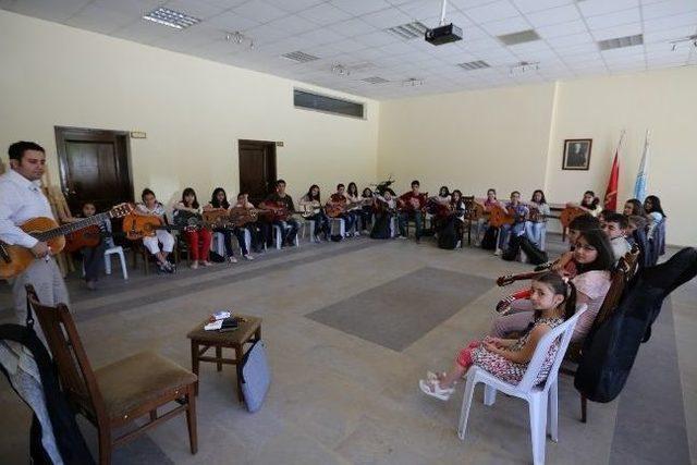 Müzik Aletleri Kullanımı Eğitimi İçin Kayıtlar Başladı