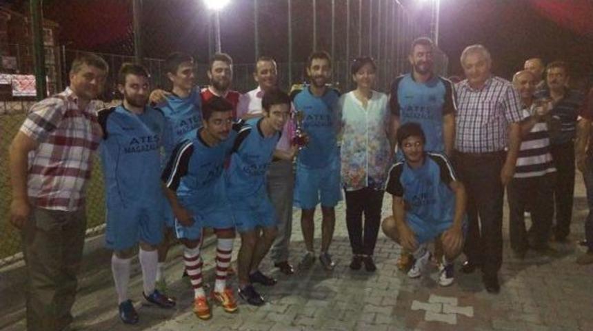 Saltukova&rsquo;da Halı Saha Turnuvası Sona Erdi