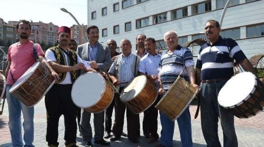Ke&ccedil;i&ouml;rendeki Ramazan Davulcularına Eğitim Verildi