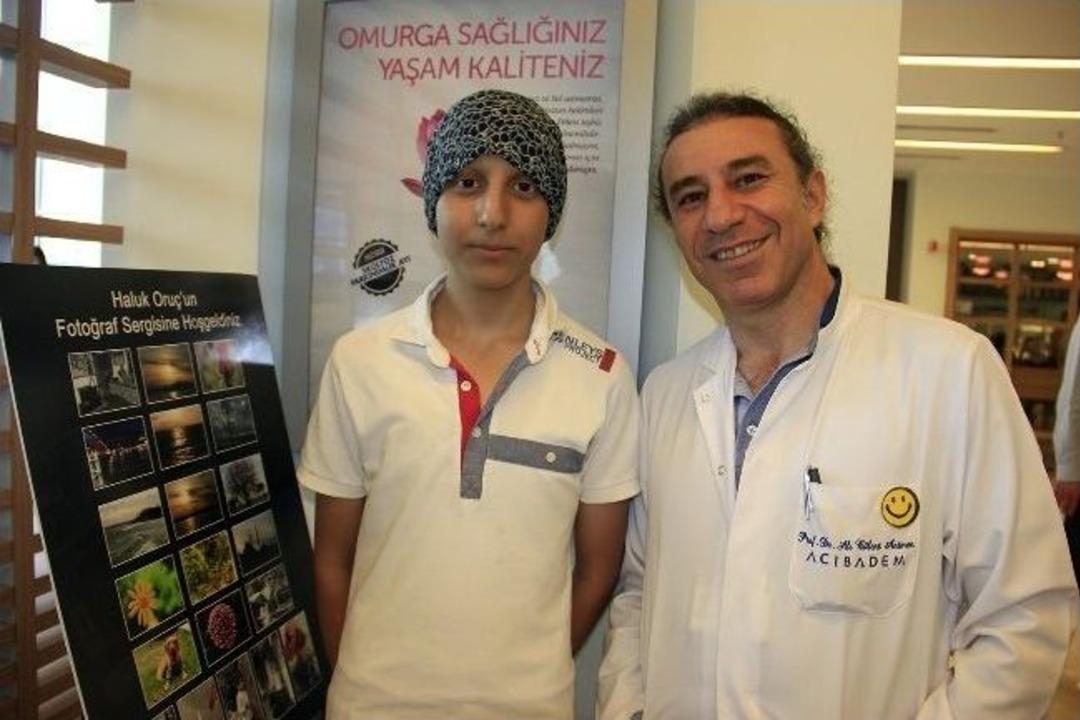 (&ouml;zel Haber) Kemoterapi İ&ccedil;in Gittiği Hastanede Sergisiyle Karşılaştı