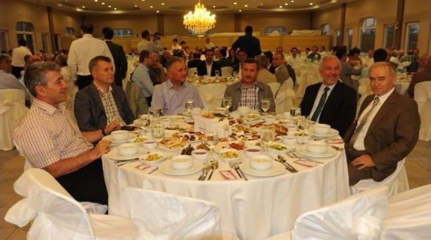 İşadamı İsmet G&uuml;ral'dan İftar