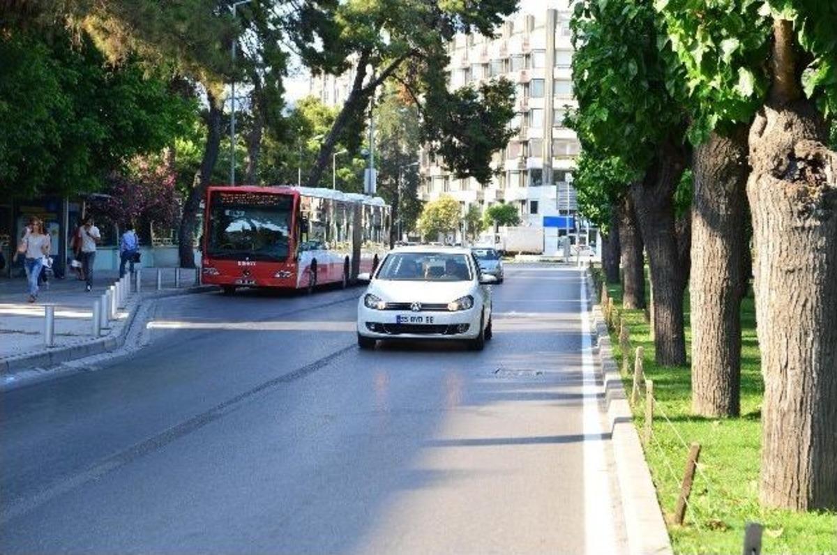 İzmir, Kent İ&ccedil;i Yeni Ulaşım Sistemine Alışıyor