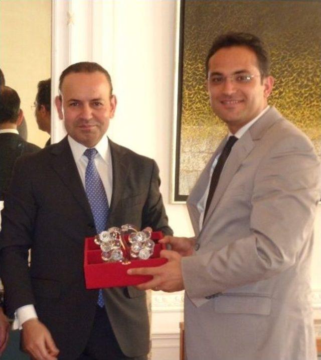 Bornova nın Başkanı Atila, Avrupa dan Mesaj Verdi 1