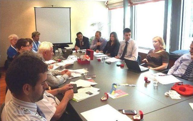 Bornova nın Başkanı Atila, Avrupa dan Mesaj Verdi 2