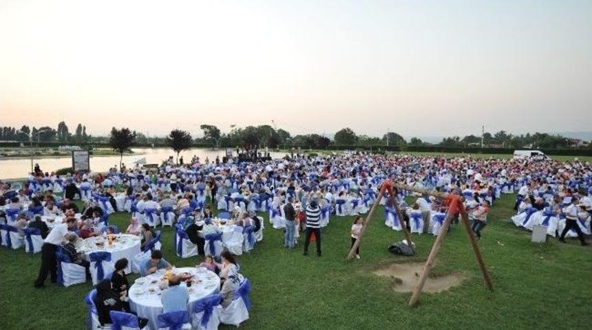 Osmangazi Ailesi İftar Yemeğinde Buluştu