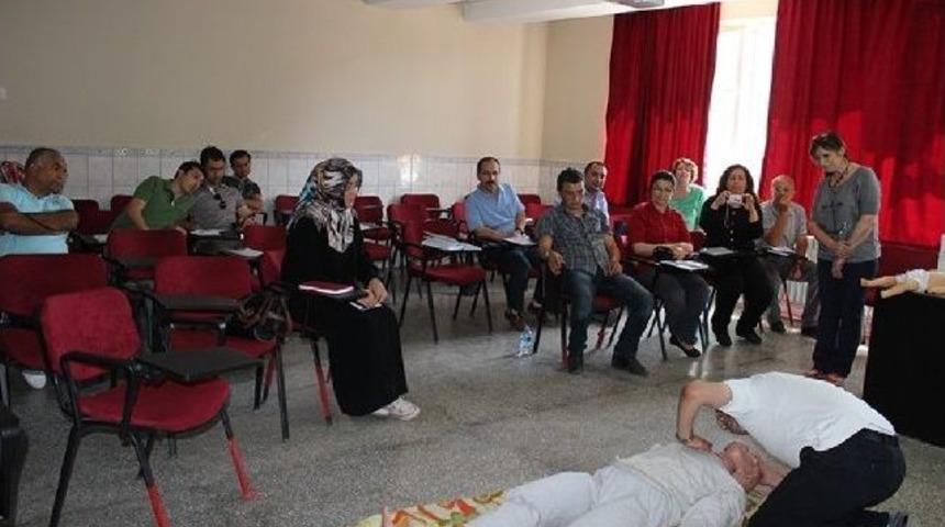 İlk Yardım Kursu D&uuml;zenlendi