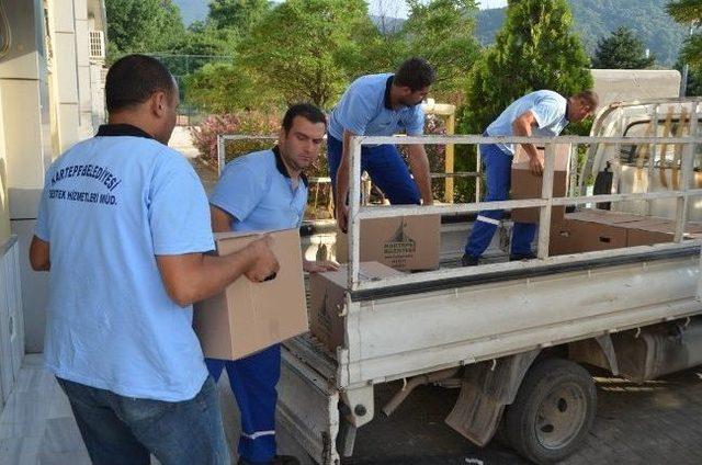 Kartepe Belediyesi’nden 3 Bin 500 Aileye Yardım Kolisi