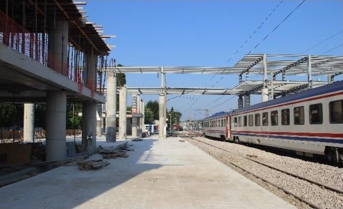 &Ccedil;&ouml;ken İstasyon A&ccedil;ılışa Yetişemeyecek