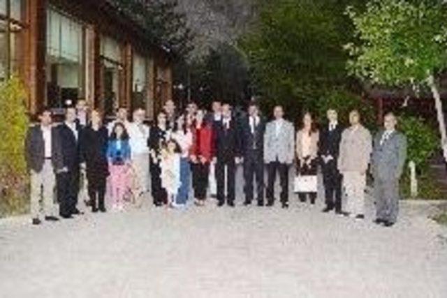 Tayini &Ccedil;ıkan Savcu Ve Hakimlere Veda Yemeği 1