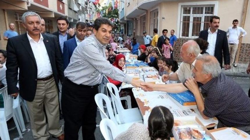 Mahalleli İftarda Aynı Sofrada