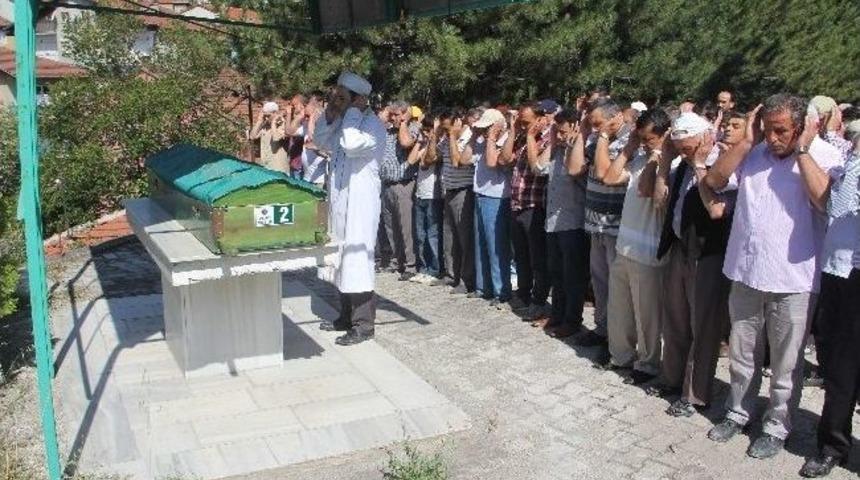 Hayatını Kaybeden &Ccedil;ocuk Son Yolculuğa Uğurlandı