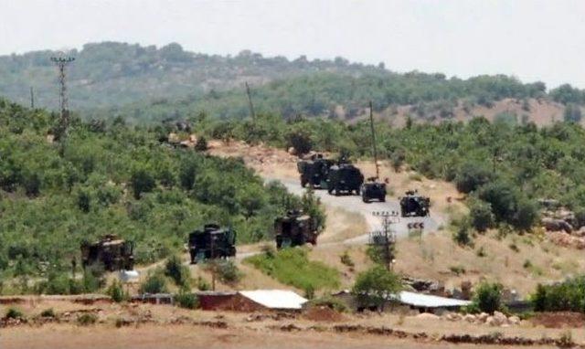 Diyarbakır-bingöl Karayolunda Gergin Bekleyiş Sürüyor