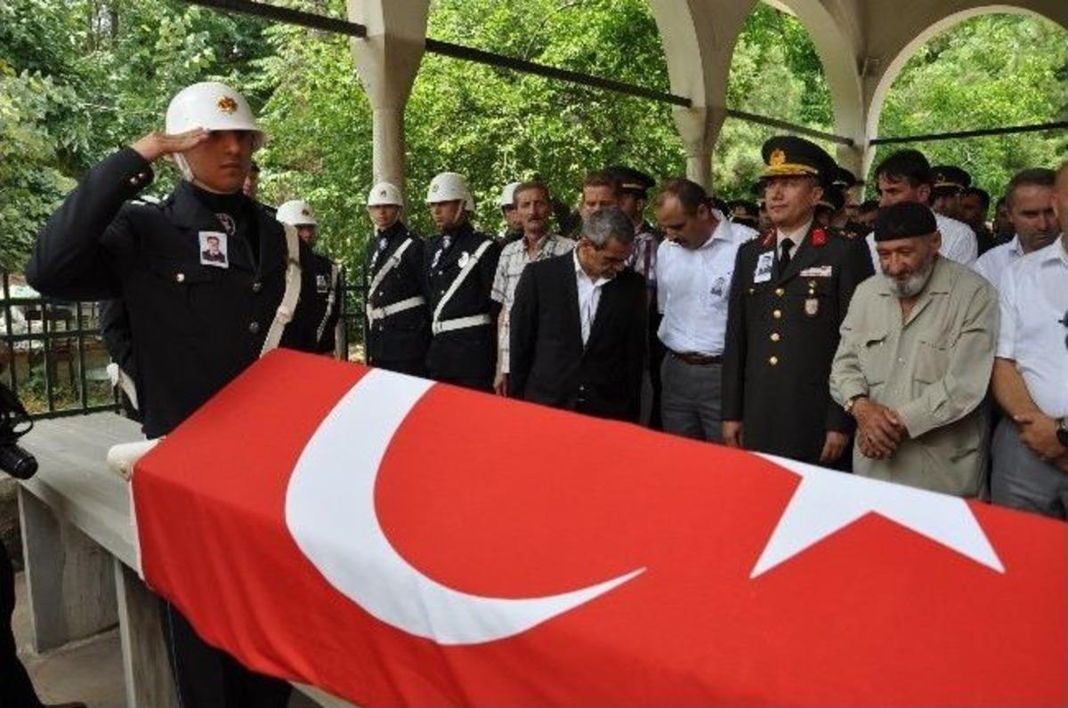 Tekirdağ'da Kalp Krizinden &Ouml;len Polis Memuru Toprağa Verildi