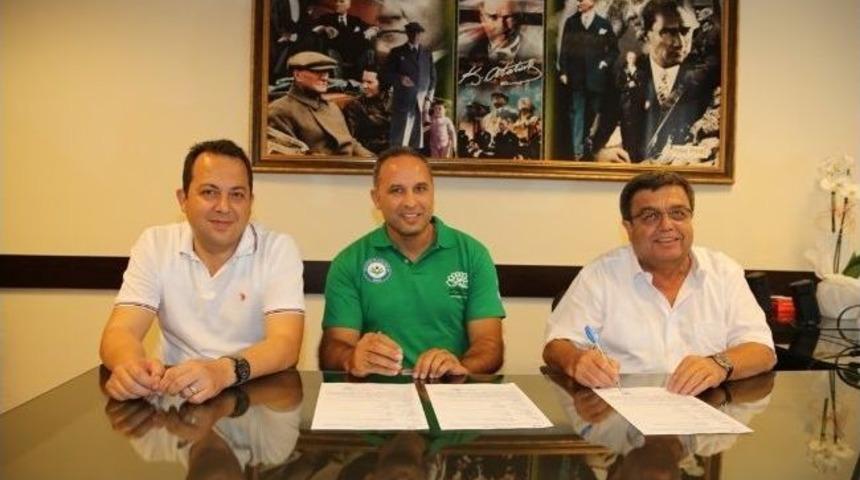 Nil&uuml;fer Belediyespor'da İki İmza Birden