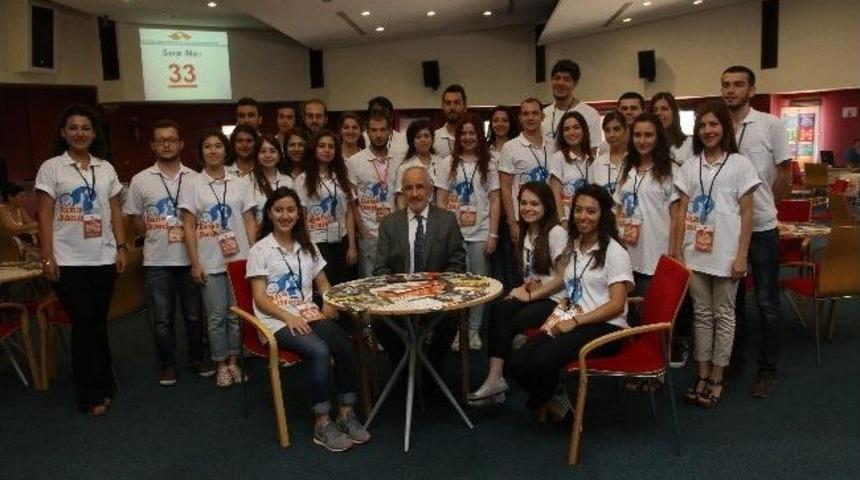 &Uuml;niversiteden Daha Fazlası İ&ccedil;in İzmir Ekonomi