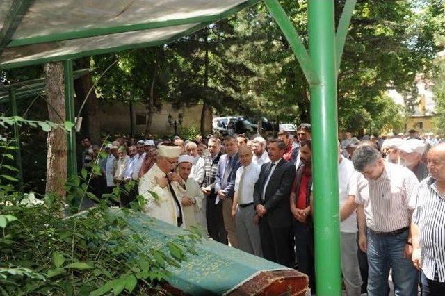 Süleyman Demirel'in Bahçıvanı Vefat Etti